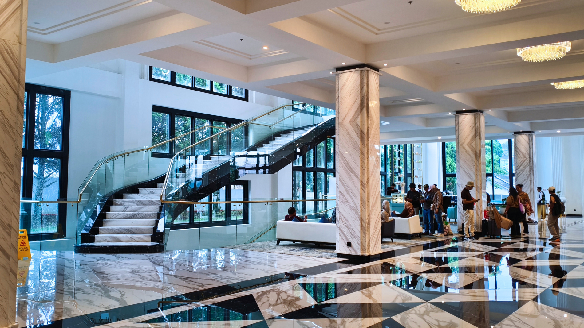 L’Eminence Resort Lembang: Kemewahan Bintang 5 di Jantung Wisata Bandung