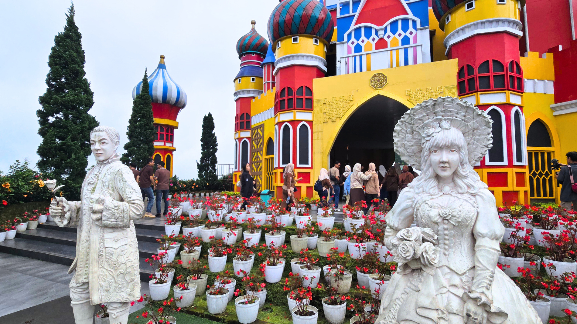 D’Castello Subang: Wisata Ala Kastil dengan Udara Pegunungan yang Menyegarkan