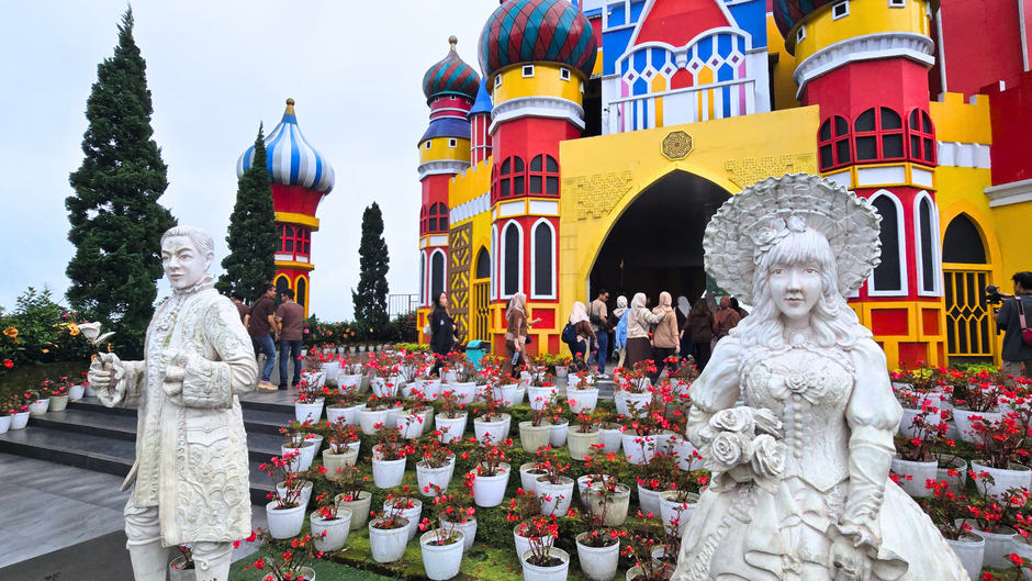 D’Castello Subang: Wisata Ala Kastil dengan Udara Pegunungan yang Menyegarkan