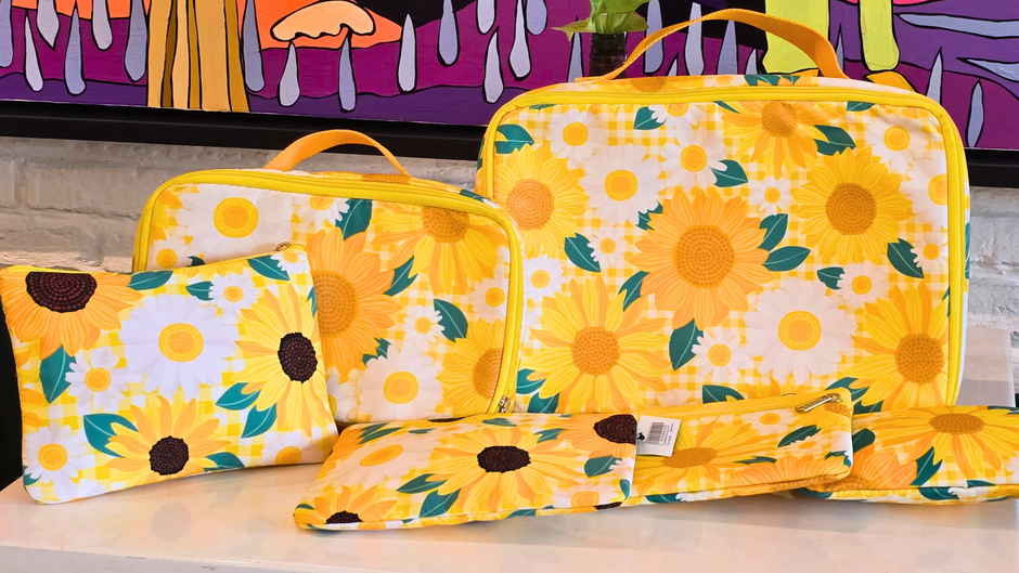 Travel Ceria dengan Sentuhan Sunflower: Tas Stylish untuk Perjalanan yang Praktis & Penuh Warna