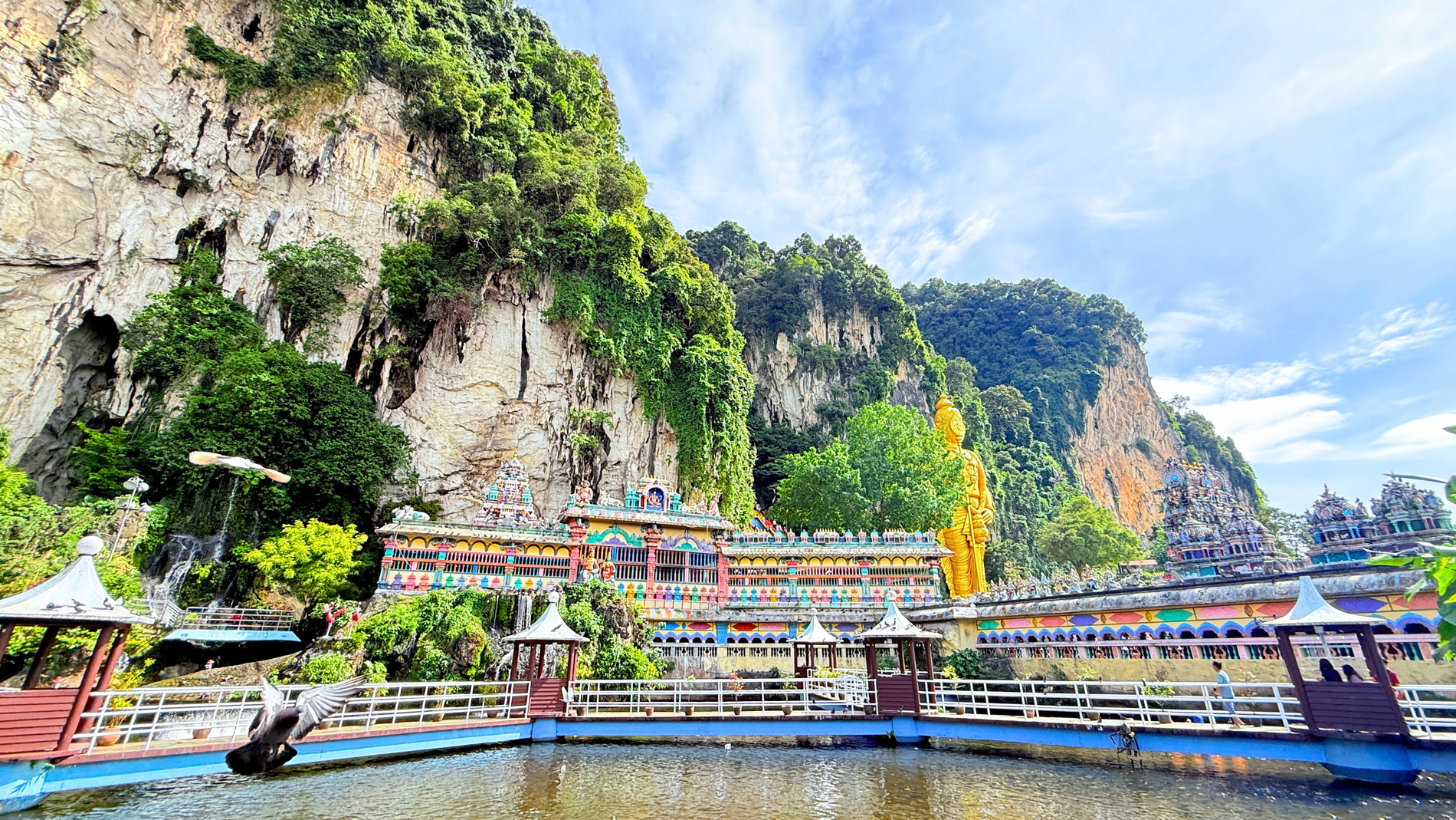 Menyusuri Keagungan Spiritual dan Pesona Wisata Batu Caves, Malaysia