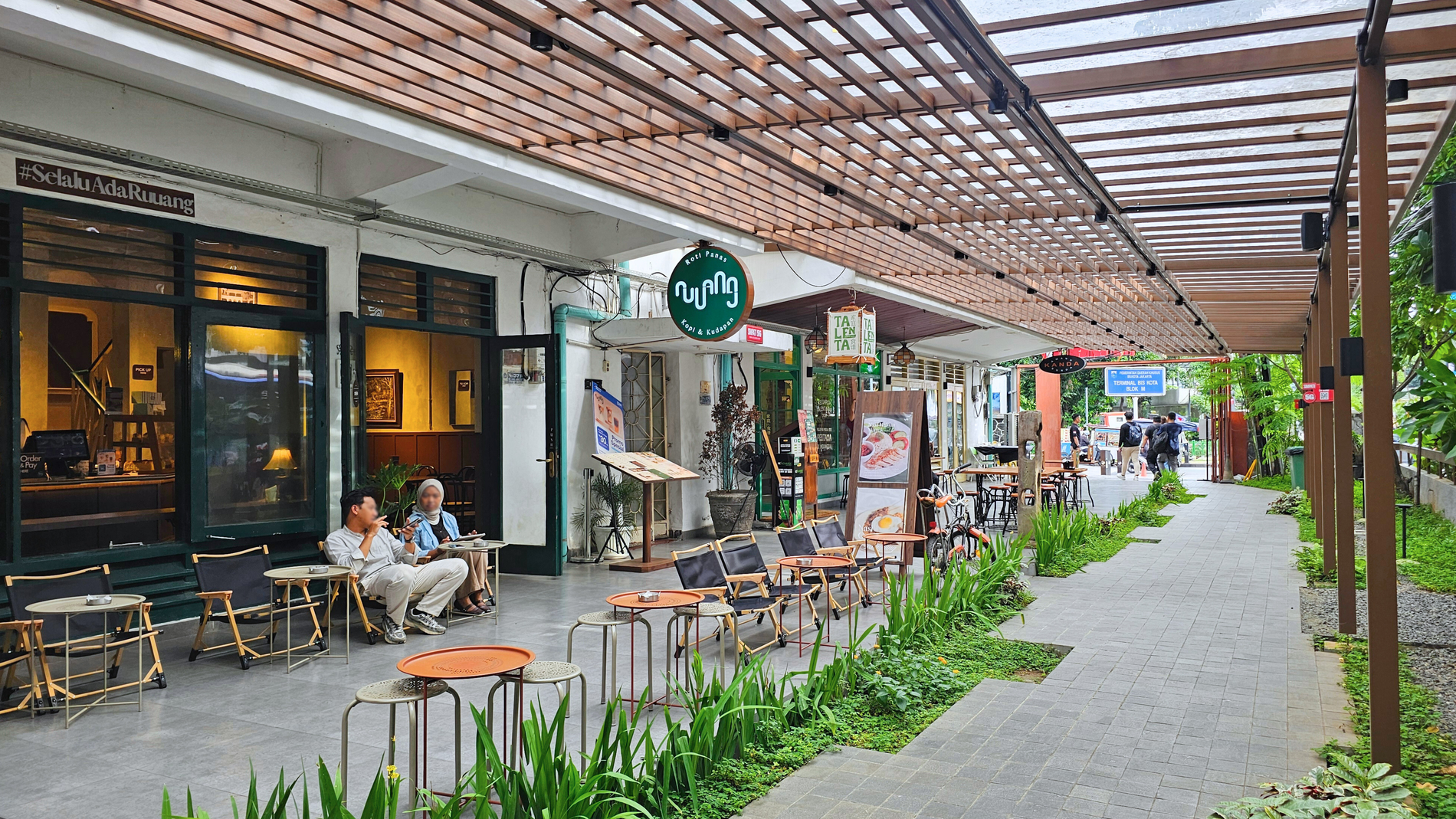 M Bloc Space: Pusat Kreatif yang Menghidupkan Kembali Blok M