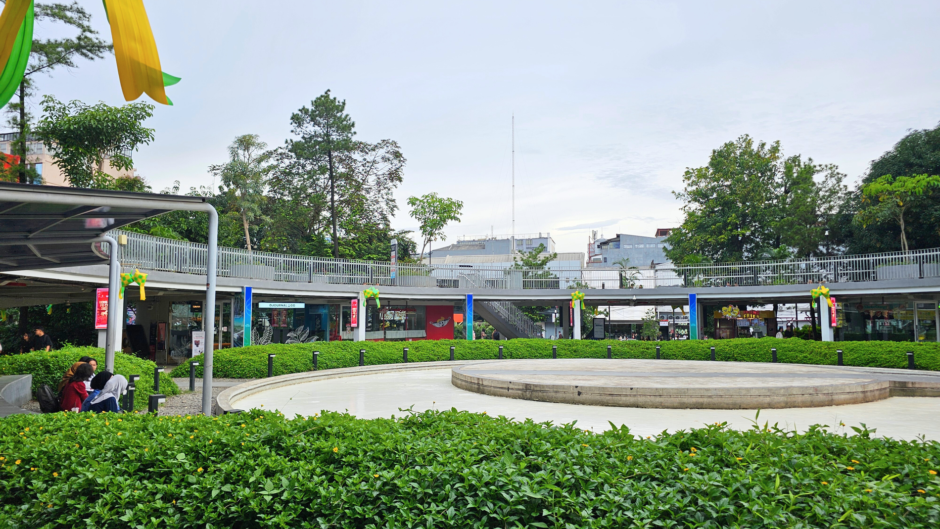 Sore Ramadan yang Lebih Bermakna di Taman Literasi Martha Christina Tiahahu