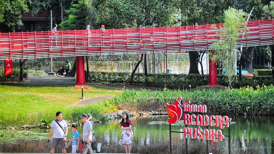 Menjelajahi Taman Bendera Pusaka, Surga Hijau Baru Warga Jakarta