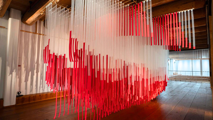 Menyusuri Sejarah yang Bertaut dalam “Crimson Gilt Exhibition” di Museum Bahari