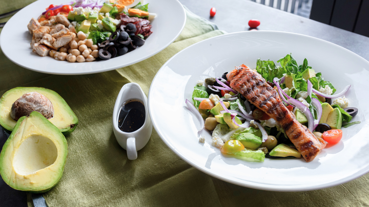 Lezat dan Sehat: Menikmati Sajian Salmon di Art Cafe Jakarta