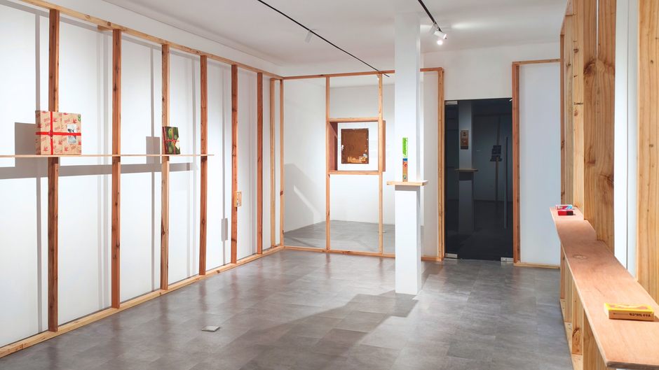 Ilusi yang Nyata: Menyusuri Keseharian dalam Pameran ‘Depictions, Depictions’