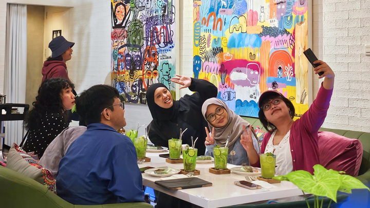Menemukan Mood dan Senyum di Tengah Rutinitas yang Padat di Art Cafe Jakarta