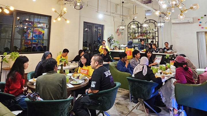 Cari Tempat Ngopi di Jaksel? Singgah ke Cafe Artsy yang Punya Nuansa Hangat dan Menu Kopi Khas