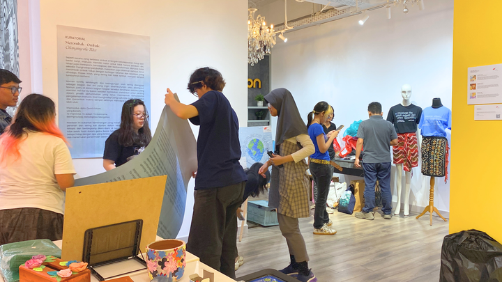 Menjelang “Merombak-Ombak”, Siswa Erudio Matangkan Persiapan Pameran di 2Madison Gallery