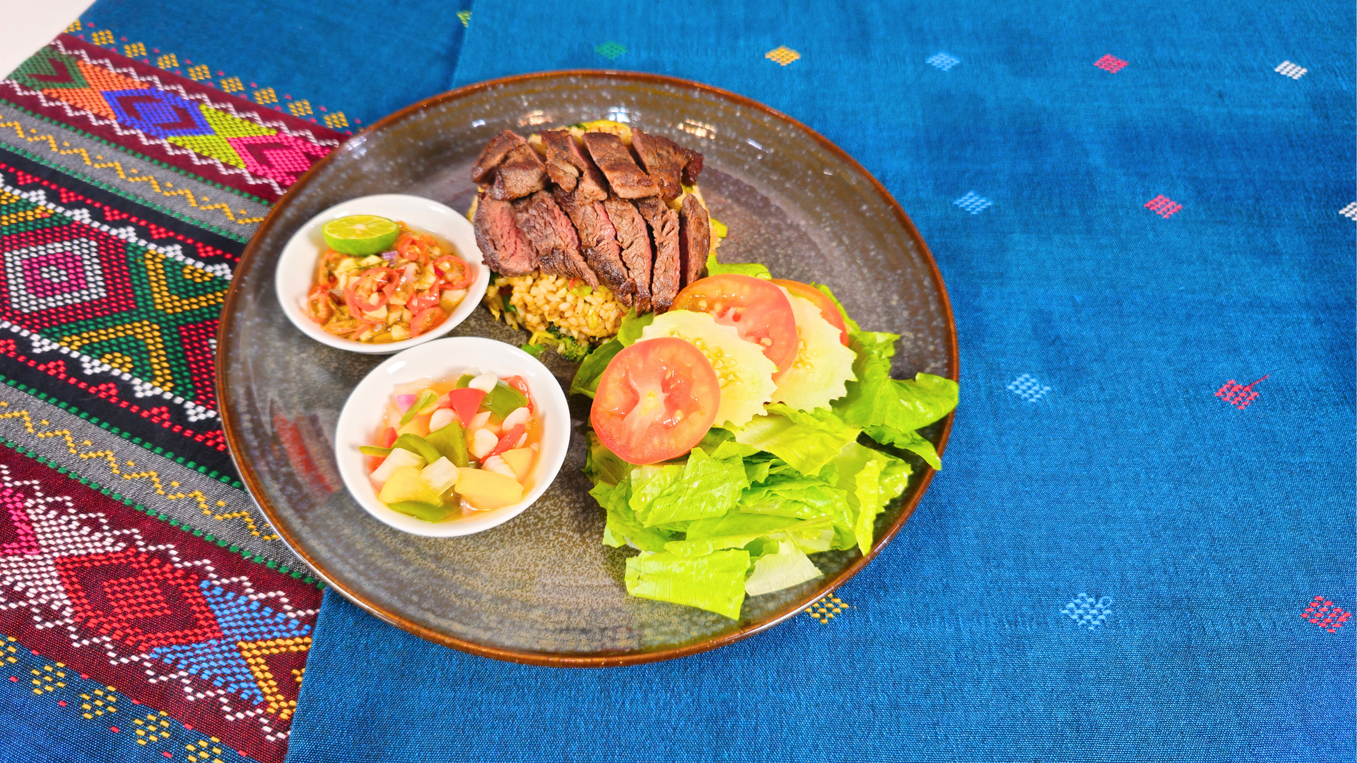 Perpaduan Nasi Goreng Wagyu dan Yuzu Apple, Menu Baru yang Wajib Dicoba di Art Cafe Jakarta