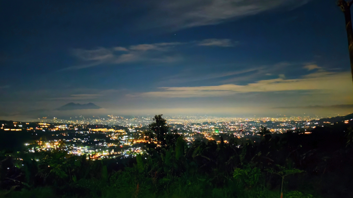 Menikmati Gemerlap Bandung dari Ketinggian? Caringin Tilu Wajib Masuk Daftar Kunjungan