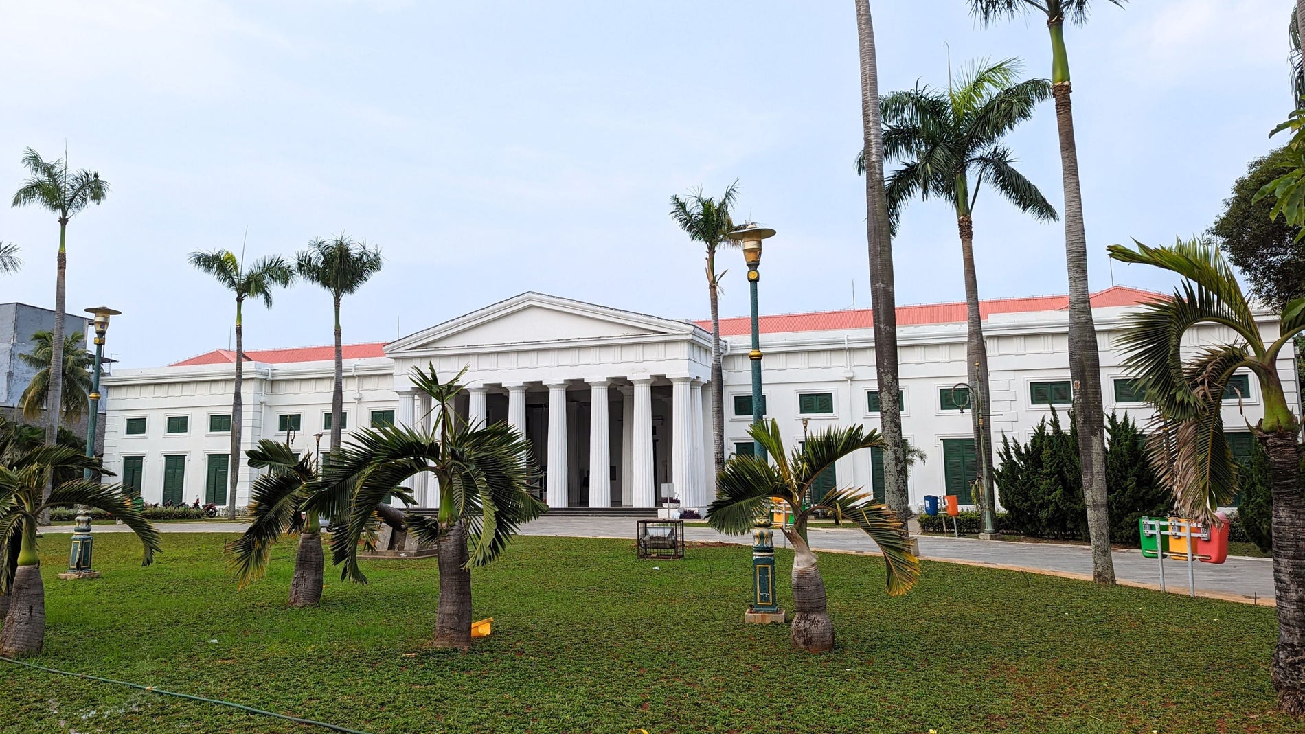 Dari Museum ke Gerabah: Serunya Jelajah Edukasi ke Museum Seni Rupa dan Keramik