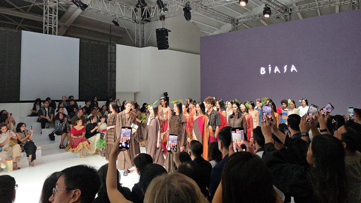 BIASA Hadirkan “BELIEVE” di Jakarta Fashion Week 2026: Perpaduan Seni, Kesederhanaan, dan Jiwa Tropis