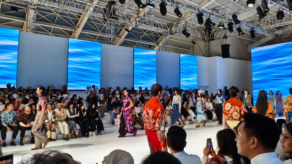 Jakarta Fashion Week 2026: “REMPARAJA” - Keanggunan Abadi Batik Iwan Tirta