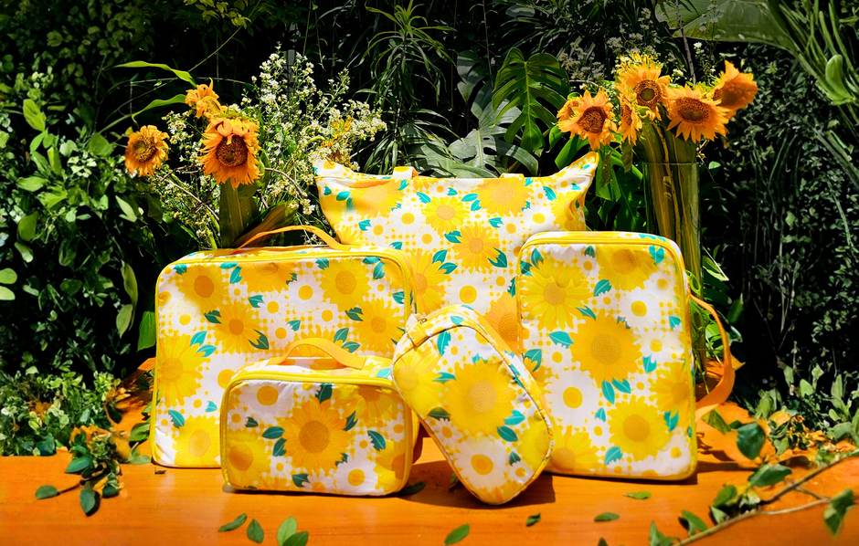 Travel Ceria dengan Sentuhan Sunflower: Tas Stylish untuk Perjalanan yang Praktis & Penuh Warna