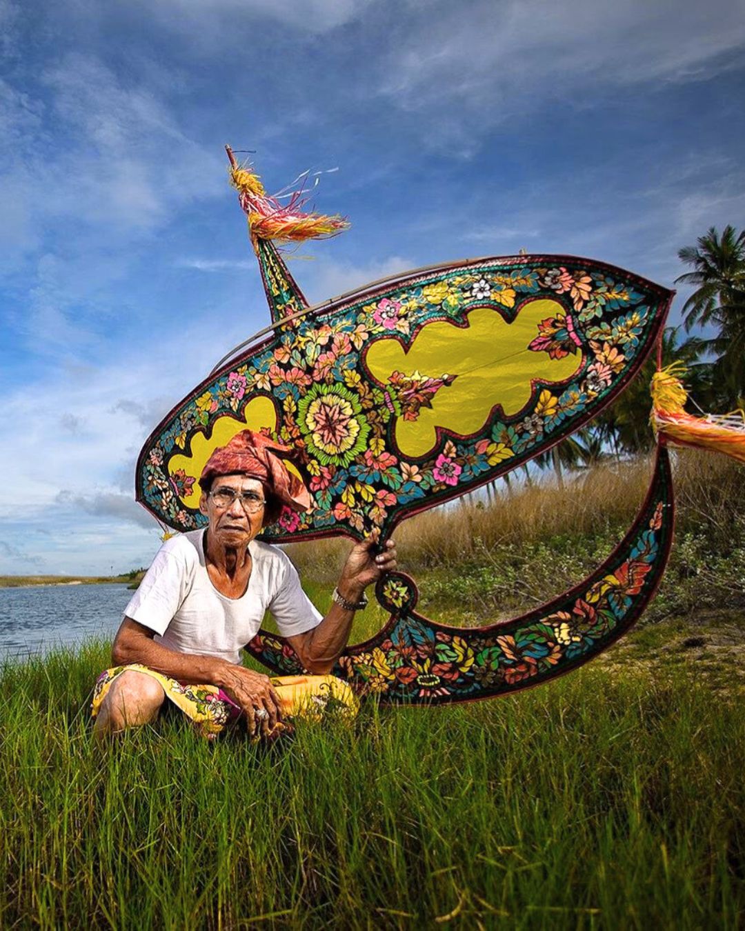 Wau Bulan: Keindahan Layang-Layang Tradisional Malaysia