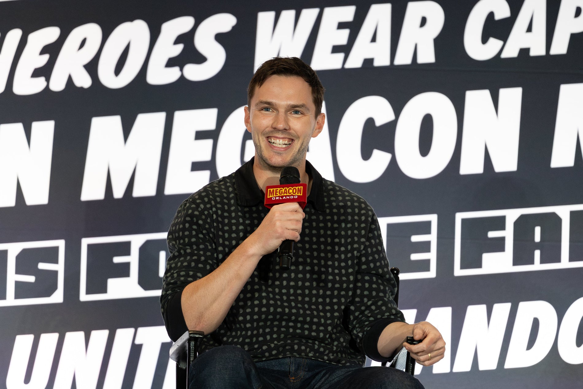 Nicholas Hoult Gabung Harry Potter HBO sebagai Gilderoy Lockhart